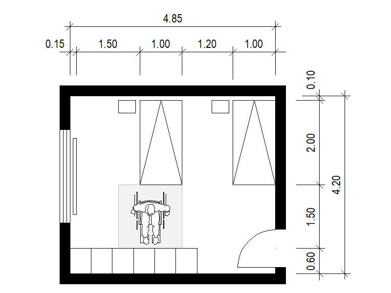Skizze rollstuhlgerechter Schlafraum mit Doppelbett. Nicht alle Schr&auml;nke sind erreichbar.