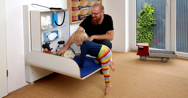 Die Wickeltische sind in der H&ouml;he von 30 cm bis 102 cm stufenlos verstellbar