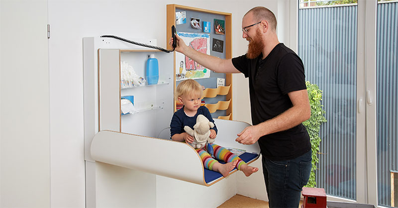 Die Wickeltische sind in der H&ouml;he von 30 cm bis 102 cm stufenlos verstellbar