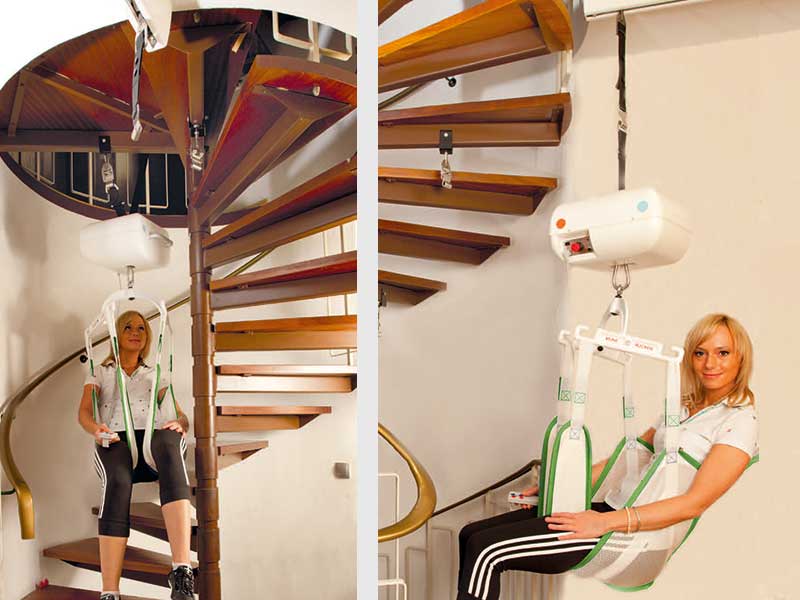 2 Bilder Deckenlift Duo in einer Spindelltreppe