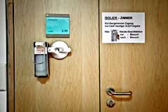 Spender am Isolierzimmer mit mobiler Befestigung