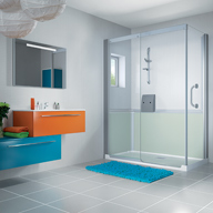 Badezimmer mit Eckdusche in einer BASIC-Variante Badezimmer mit Eckdusche