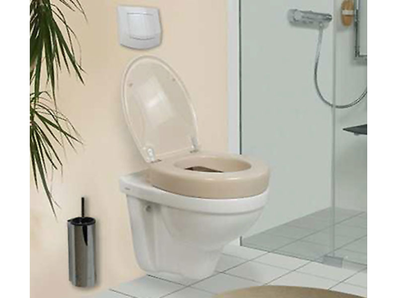 Toilettensitzerhöhung 8 cm, auf wandhängendes WC montiert