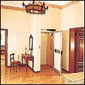 im historischen Gebäude Domuslift im historischen Gebäude