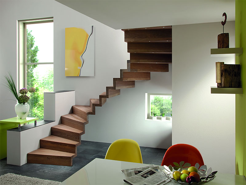 Treppe ohne Geländer und Handlauf in einem Wohnhaus