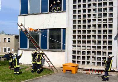 Evakuierung mit Steckleiter