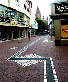 Gestaltung barrierefreier Kontraste in Mainzer Innenstadt