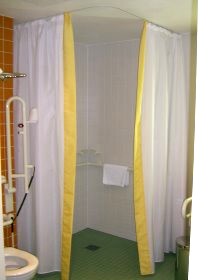 HausRheinsberg bodengleich Dusche