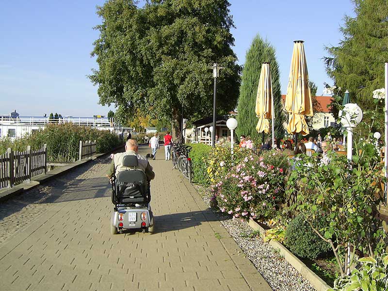 HausRheinsberg Uferpromenade