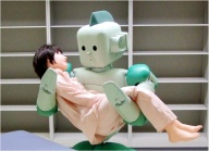 der künstliche Altenpfleger: Riken Ri-Man <br />Pressefoto Riken, Japan Roboter Ri-Man vom Forschungsinstitut Riken, Japan
